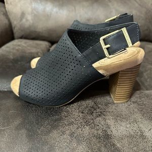 Giani Bernini Heels size 7.0. Gently used